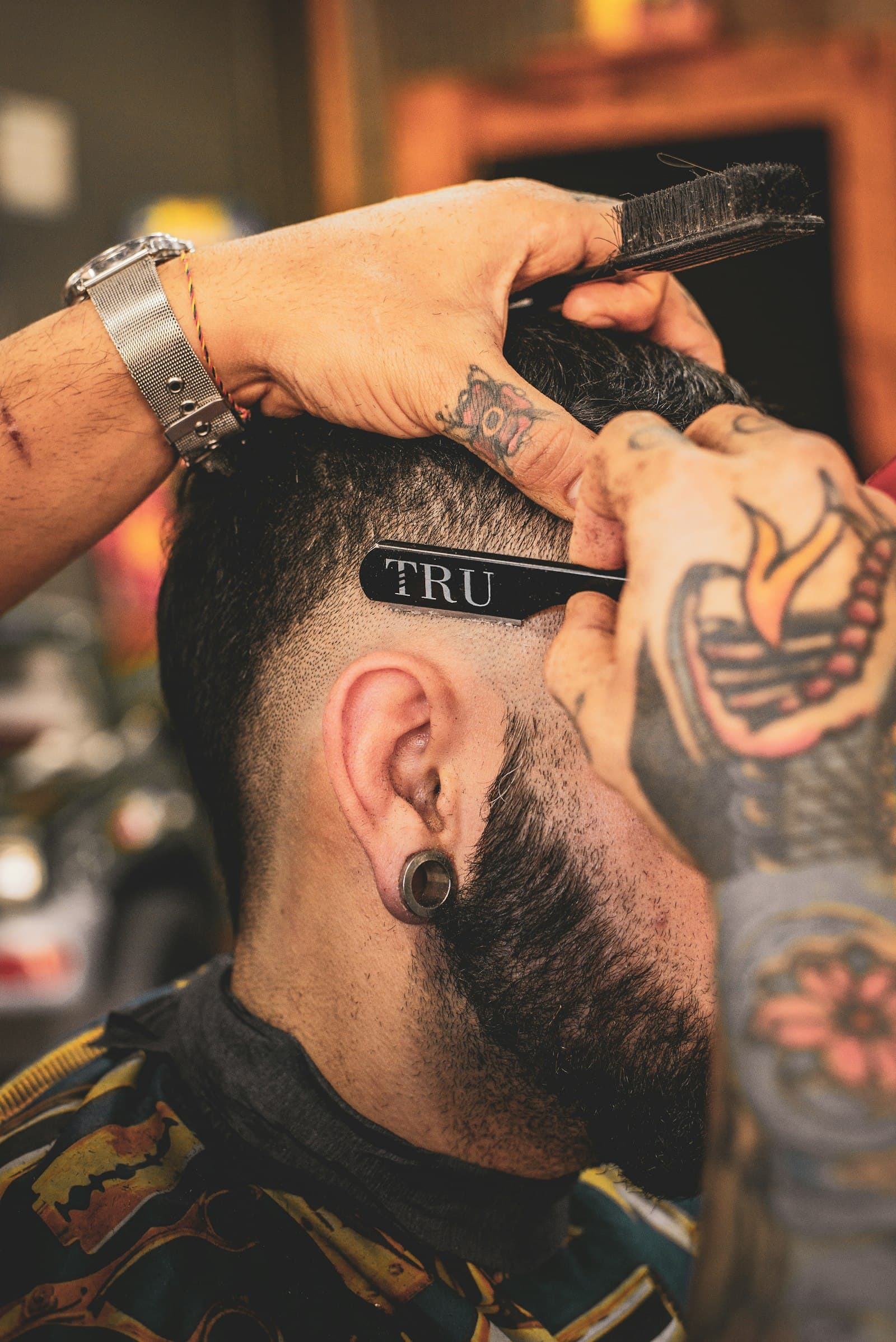 Pormenor de um fade a ser acabado com navalha